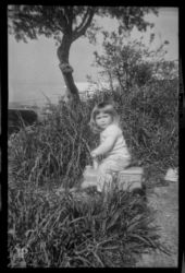 Kyah, 1976